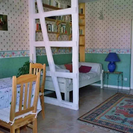 Bed & Breakfast Typiques Restaurees Au Coeur De L'argonne 3*