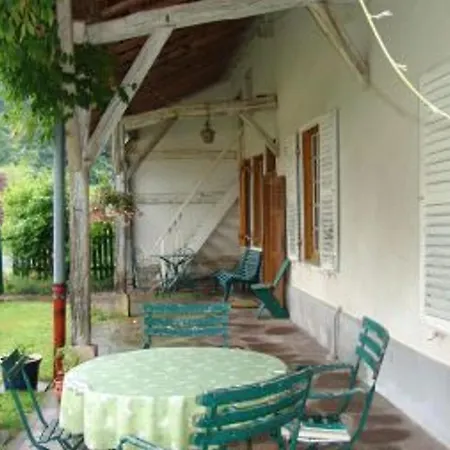 Bed & Breakfast Typiques Restaurees Au Coeur De L'argonne